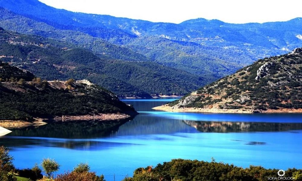 Και όμως αυτό το τοπίο βρίσκεται στην Ελλάδα και όχι στις Άλπεις